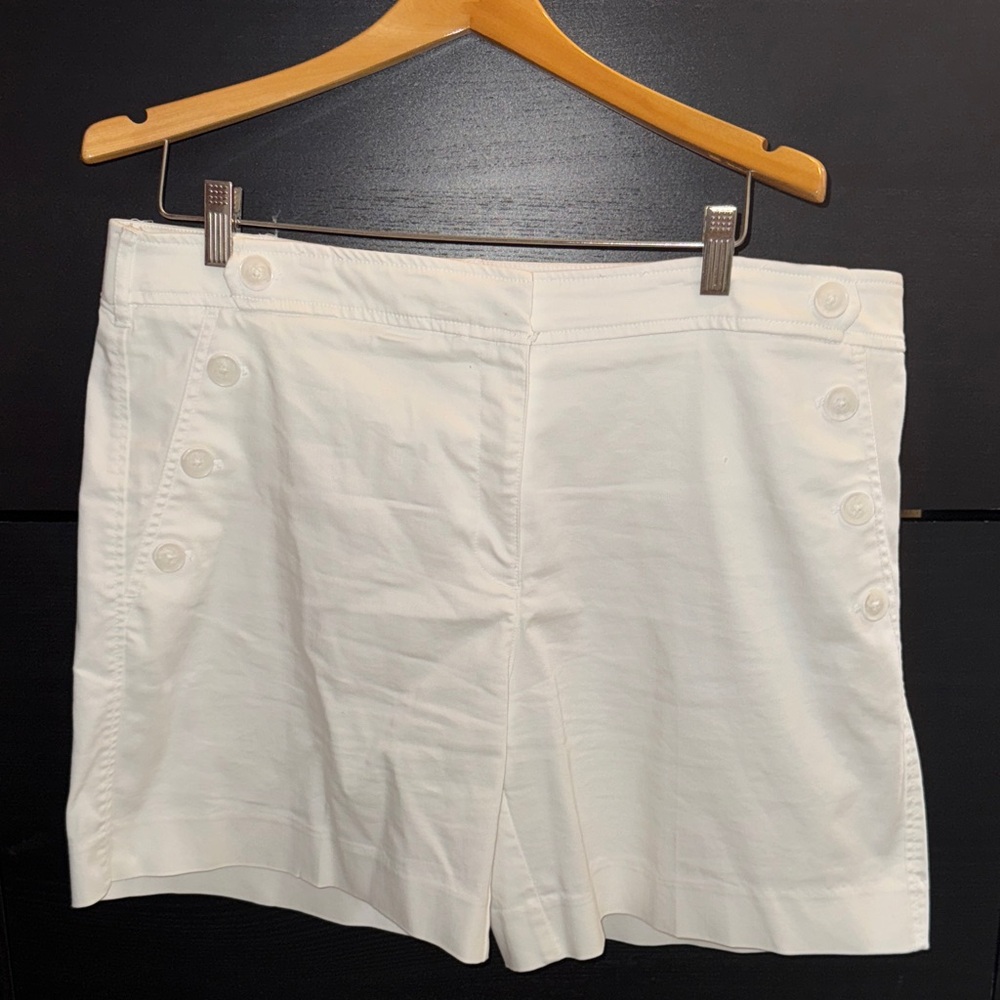 Chico's Classic White Button-Accent Shorts